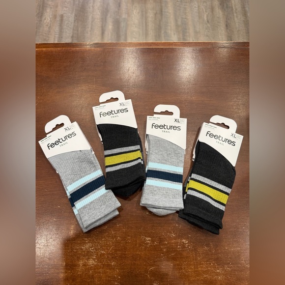 Feetures Other - NWT 4 pair of X-Large Feetures Trail Crew Socks